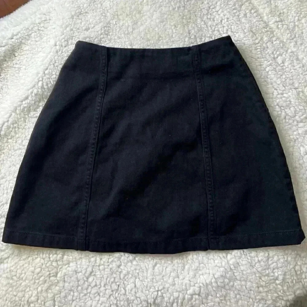 Aritzia Wilfred  Free Ahrens Button Black Denim Mini Skirt sz 00 - Picture 6 of 8